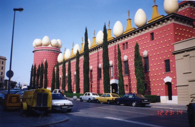 Dalího divadlo-muzeum ve Figueres